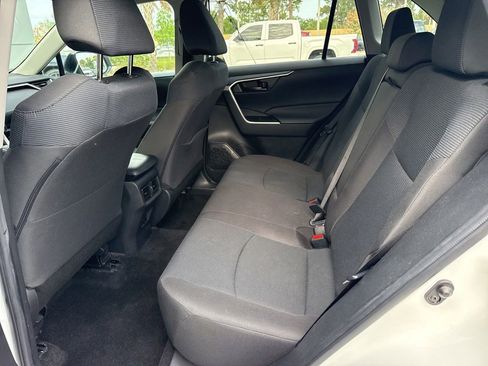 Certified 2023 Toyota RAV4 LE AWD/4WD image 5