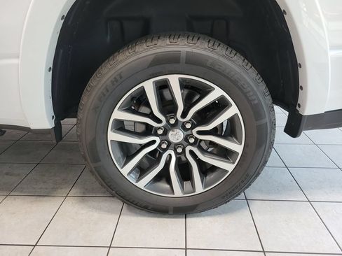 Used 2025 RAM 1500 Limited AWD/4WD image 48