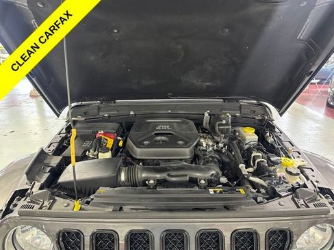 Used 2021 Jeep Wrangler Unlimited Sahara w/ Cold Weather Group AWD/4WD image 9