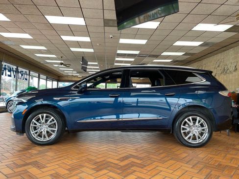 Used 2023 Buick Enclave Premium w/ Experience Buick Package AWD/4WD image 5