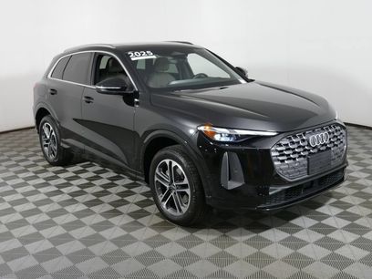 Used 2025 Audi Q5 Premium w/ Convenience Package