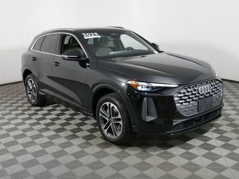 Used 2025 Audi Q5 Premium w/ Convenience Package AWD/4WD image 1