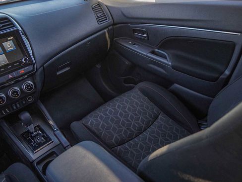 Used 2021 Mitsubishi Outlander Sport LE image 27