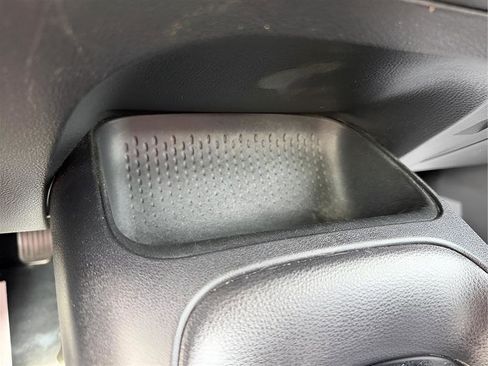 Used 2022 Toyota Corolla LE FWD image 32