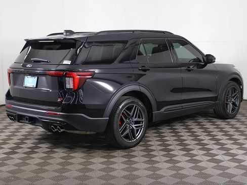 Used 2025 Ford Explorer ST AWD/4WD image 15