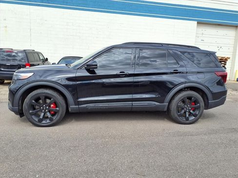 Used 2023 Ford Explorer ST w/ Equipment Group 401A image 2