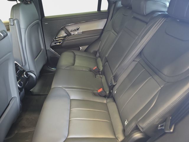 New 2026 Land Rover Range Rover Sport SE AWD/4WD image 11
