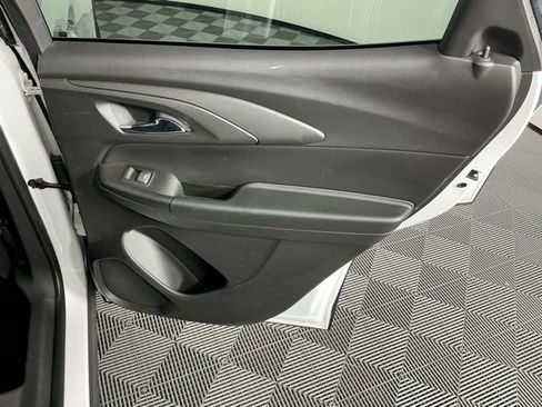 Used 2023 Chevrolet TrailBlazer LT w/ Convenience Package image 12