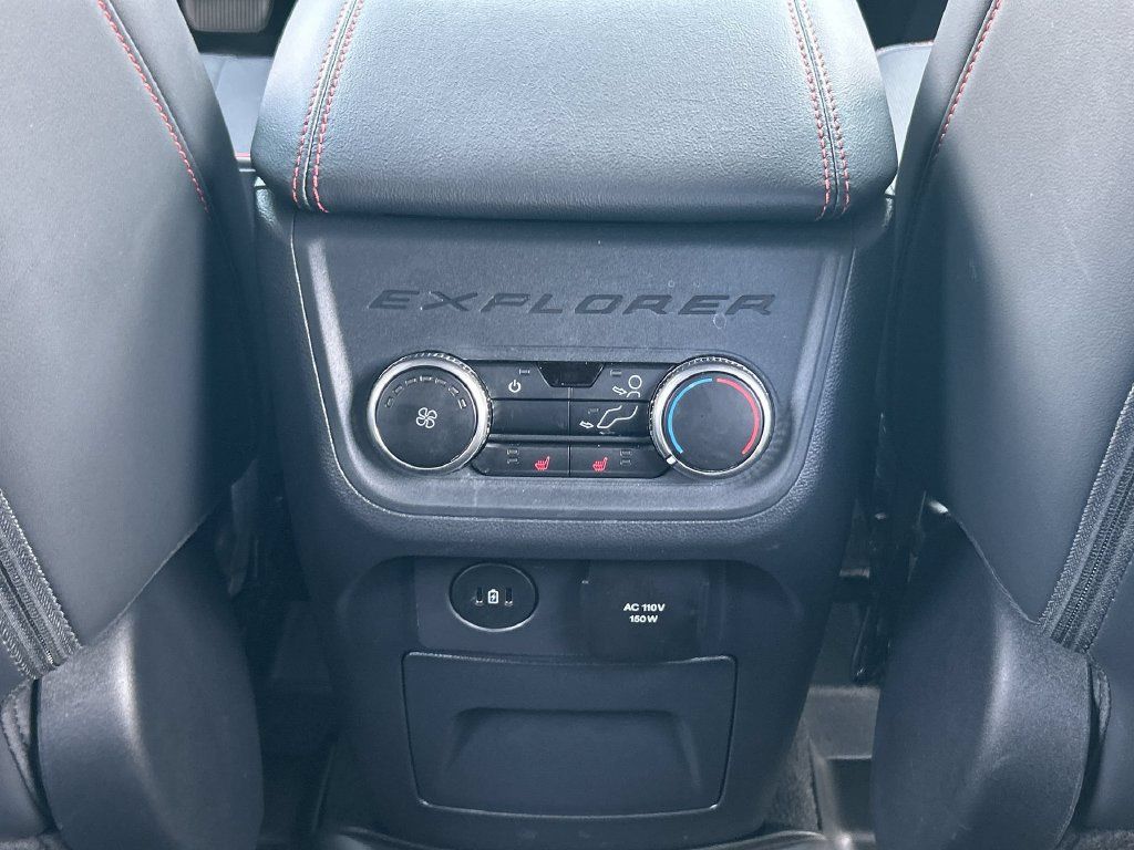 Used 2025 Ford Explorer ST-Line w/ Premium Package RWD image 21