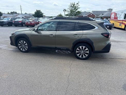 Used 2024 Subaru Outback Touring XT AWD/4WD image 14