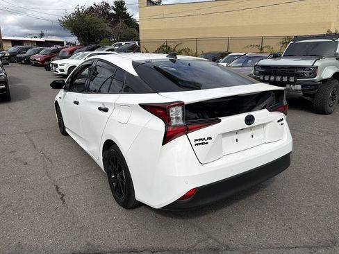 Used 2022 Toyota Prius AWD image 2
