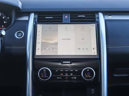 New 2026 Land Rover Discovery Dynamic SE AWD/4WD image 13