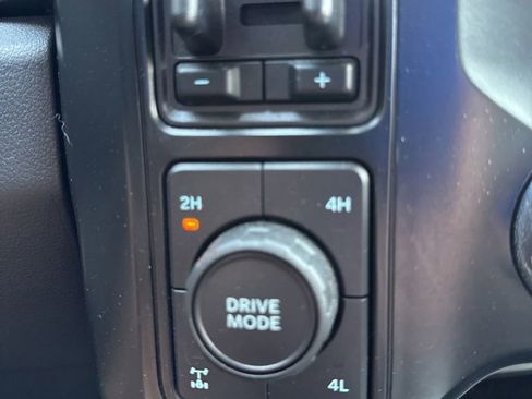 Used 2023 Ford F350 Lariat w/ Sport Appearance Package AWD/4WD image 29