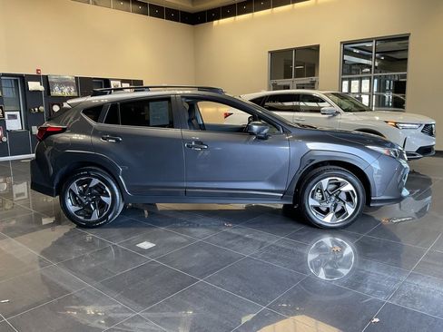 Used 2024 Subaru Crosstrek 2.5i Limited w/ Crosstrek Mirror Package image 7