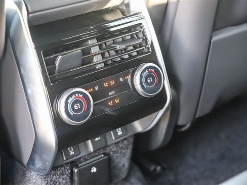 New 2026 Land Rover Range Rover SE image 18