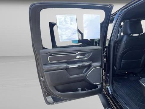 Used 2019 RAM 1500 Laramie AWD/4WD image 21