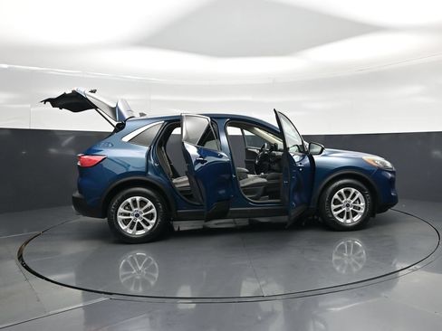 Used 2020 Ford Escape SE FWD image 4