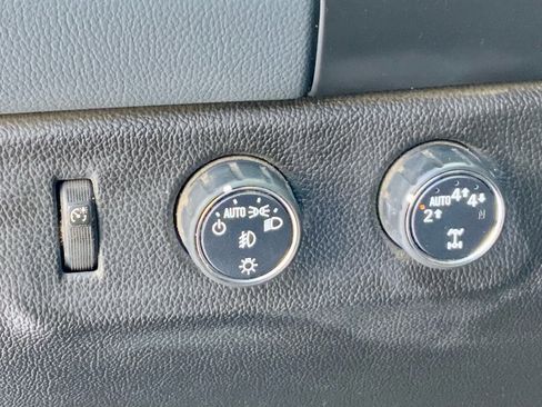 Used 2019 Chevrolet Colorado Z71 image 37