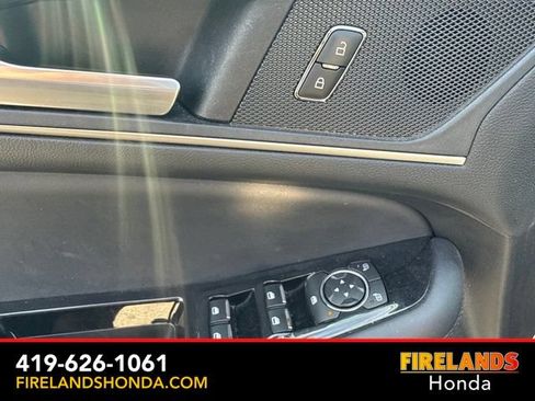 Used 2018 Ford Edge SEL w/ Equipment Group 201A FWD image 25