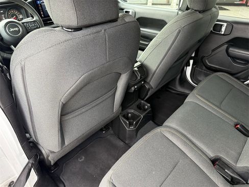 Used 2024 Jeep Gladiator Sport image 30