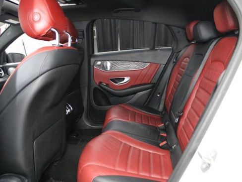 Used 2018 Mercedes-Benz GLC 300 4MATIC w/ AMG Line image 23