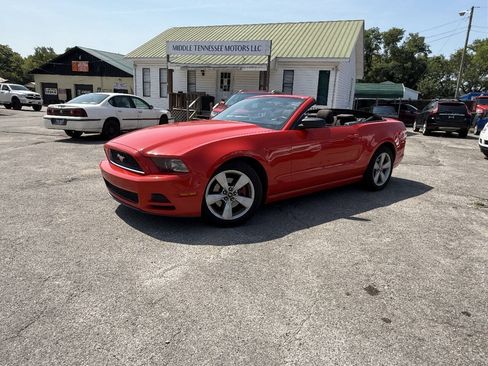 Used 2013 Ford Mustang Convertible RWD image 1
