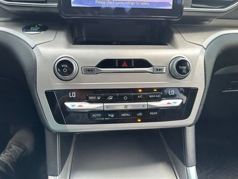 Used 2020 Ford Explorer XLT w/ Equipment Group 202A RWD image 20