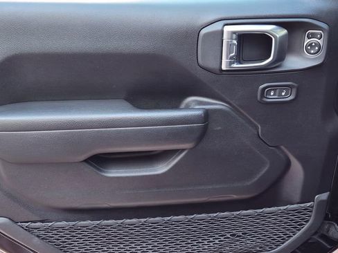 Used 2023 Jeep Wrangler Willys image 21