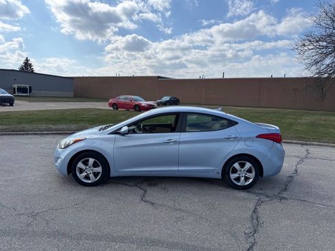 Used 2012 Hyundai Elantra GLS w/ Preferred Pkg 3 image 2