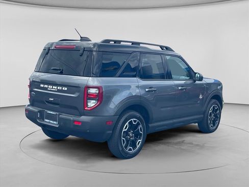 Used 2025 Ford Bronco Sport Outer Banks AWD/4WD image 7