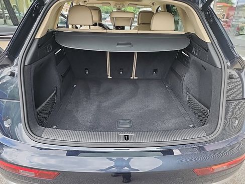 Used 2018 Audi Q5 2.0T Premium Plus w/ Premium Plus Package AWD/4WD image 8