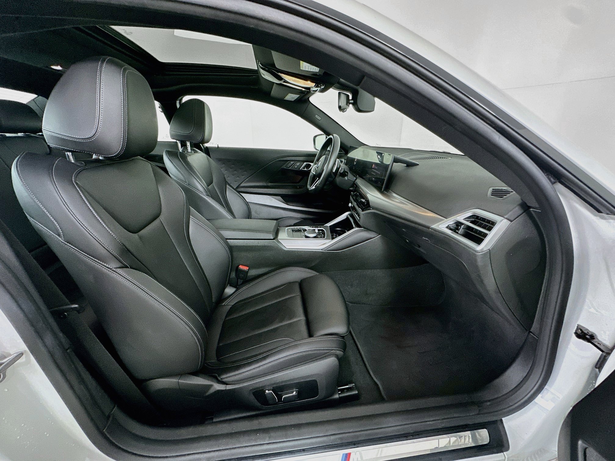 Used 2026 BMW 230i Coupe RWD image 29