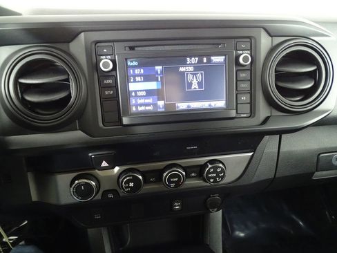 Used 2019 Toyota Tacoma SR w/ SX Package image 24