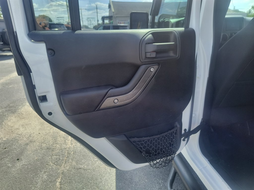 Used 2017 Jeep Wrangler Unlimited Sport w/ Quick Order Package 24S AWD/4WD image 32