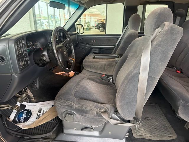 Used 2001 Chevrolet Silverado 1500 LS w/ Firm Ride Suspension Pkg AWD/4WD image 18