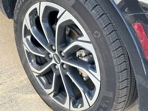 Used 2024 Lincoln Nautilus Reserve w/ Equipment Group 202A image 10