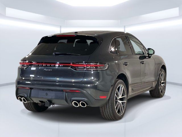 Certified 2025 Porsche Macan AWD/4WD image 7