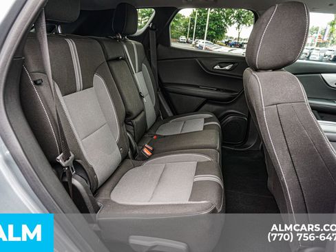 Used 2025 Chevrolet Blazer LT FWD image 24