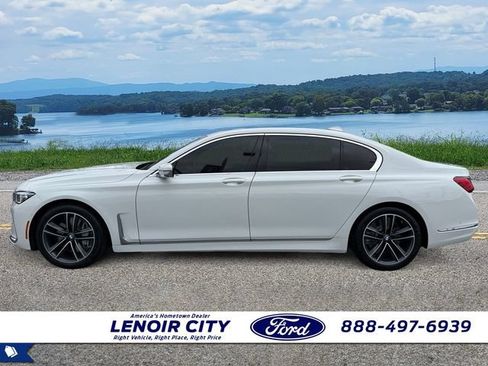 Used 2020 BMW 750i xDrive w/ Cold Weather Package AWD/4WD image 6