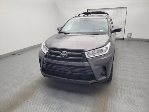 Used 2019 Toyota Highlander SE image 15
