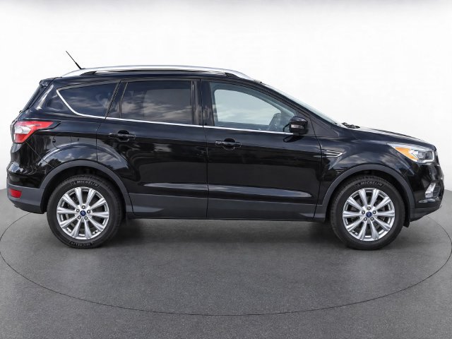 Used 2017 Ford Escape Titanium FWD image 8