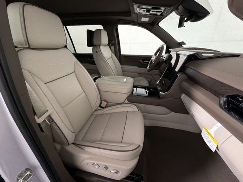 New 2026 GMC Yukon XL Denali w/ Denali Reserve Package AWD/4WD image 28