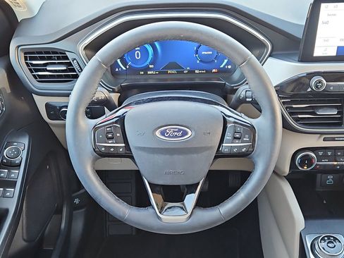 Used 2022 Ford Escape SEL w/ Technology Package image 14