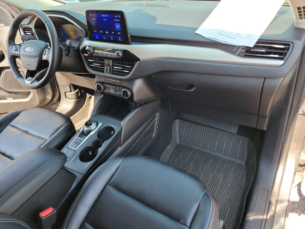 Used 2022 Ford Escape SEL w/ Technology Package FWD image 14