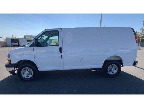 New 2025 Chevrolet Express 2500 w/ Driver Convenience Package image 7