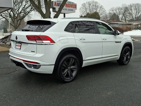 Used 2020 Volkswagen Atlas Cross Sport SE w/ Panoramic Sunroof Package image 6