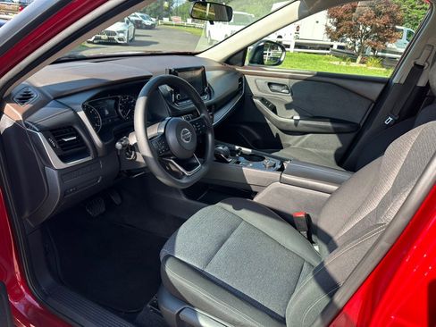 Used 2021 Nissan Rogue S AWD/4WD image 11