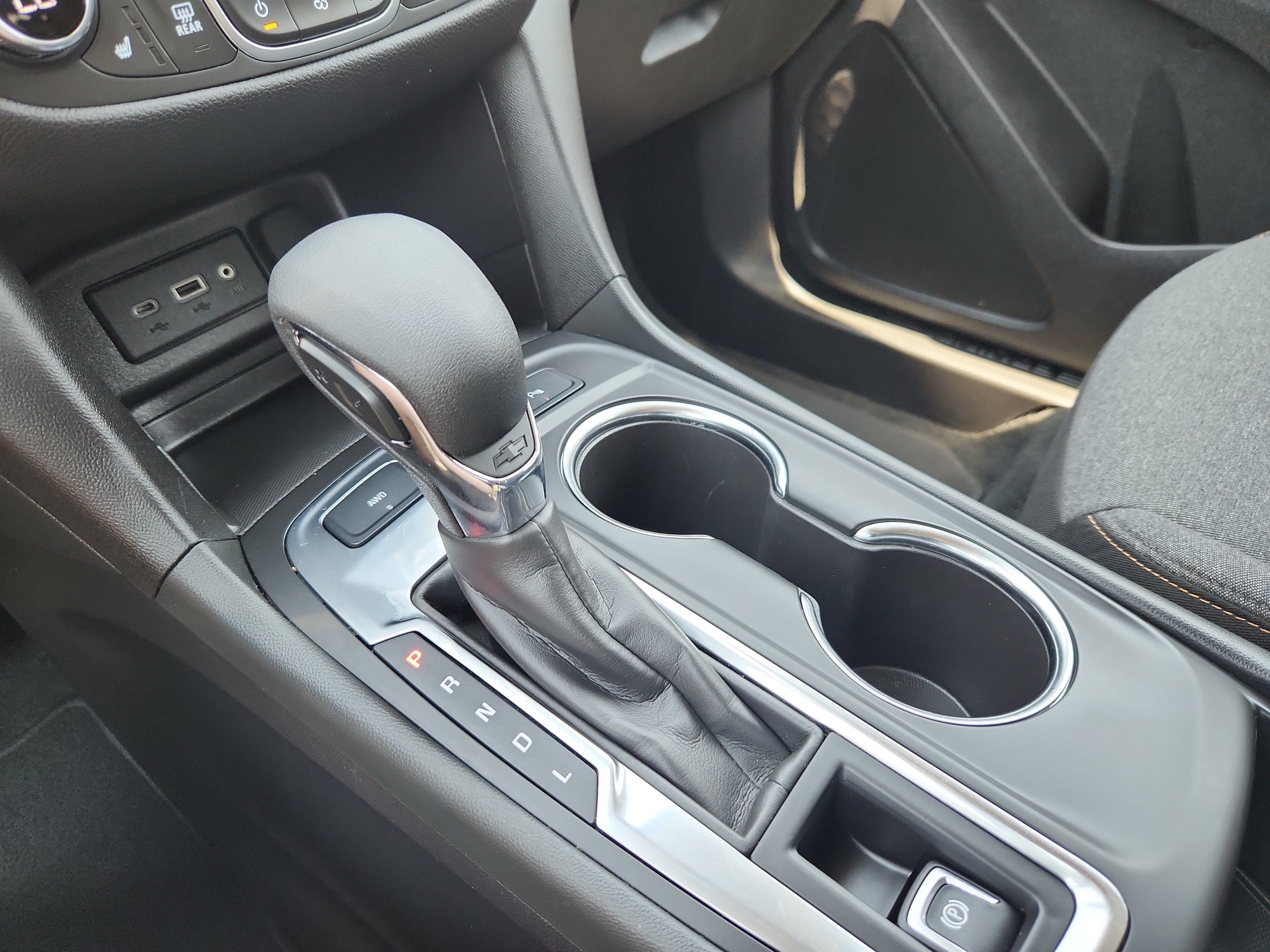 Used 2024 Chevrolet Equinox LT AWD/4WD image 22