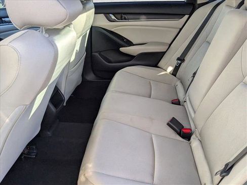 Used 2019 Honda Accord LX image 17