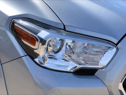 Used 2022 Toyota Tacoma SR5 image 27